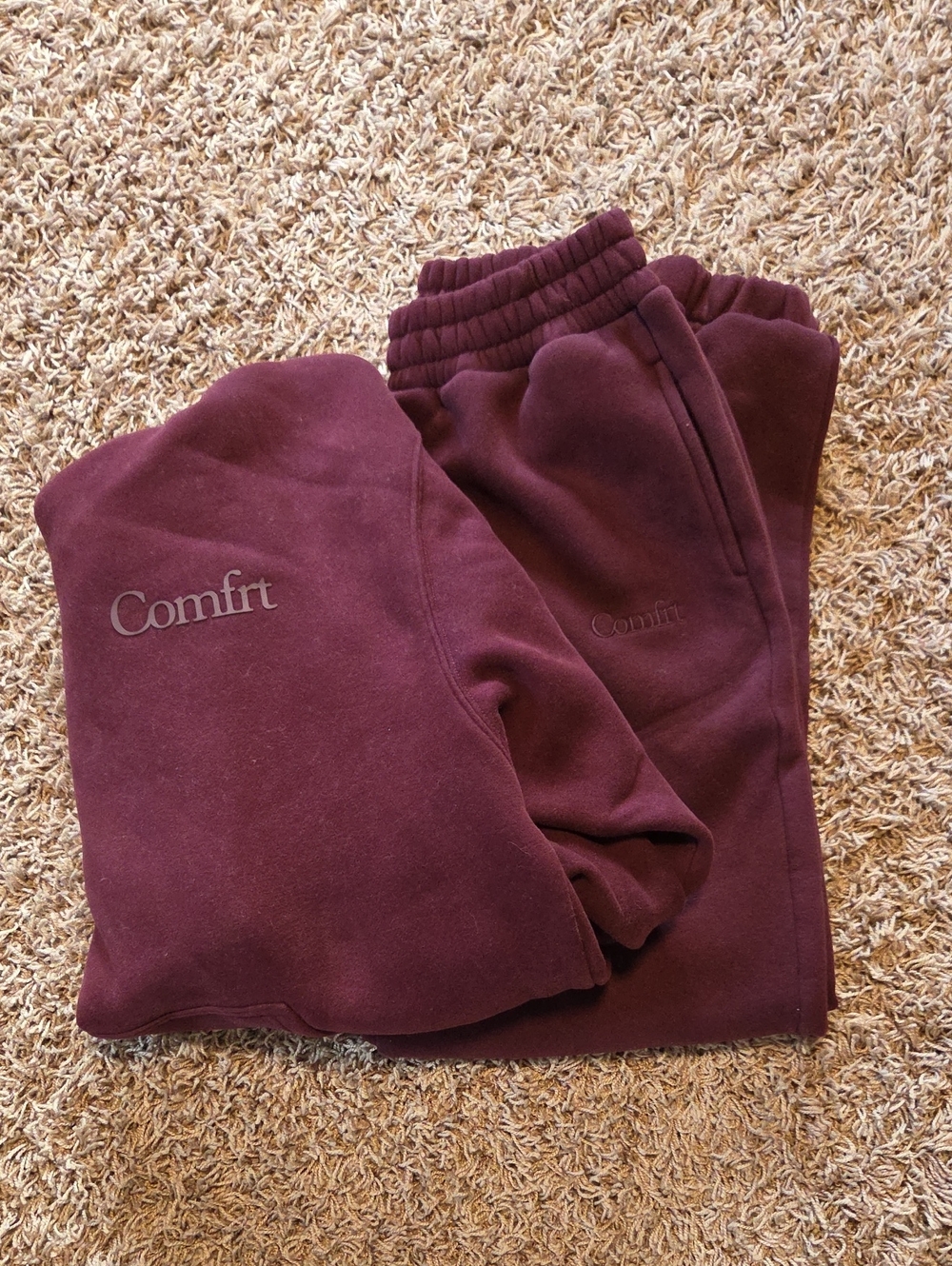 Comfrt - Maroon Set